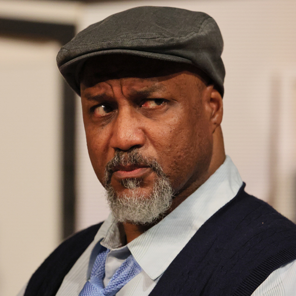 Wit W Cast Tyrone Beasley